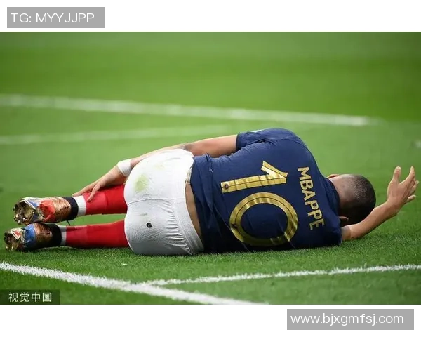 阿根廷足球明星因激烈比赛受伤，伤情影响职业生涯的重大转折