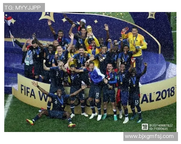 经典时刻重现：老一代足球巨星精彩合影与回忆瞬间